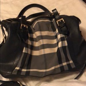 Burberry purse